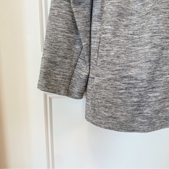 F21 Size Small Women’s Super comfy stretchy grey blazer with pockets - Picture 6 of 10